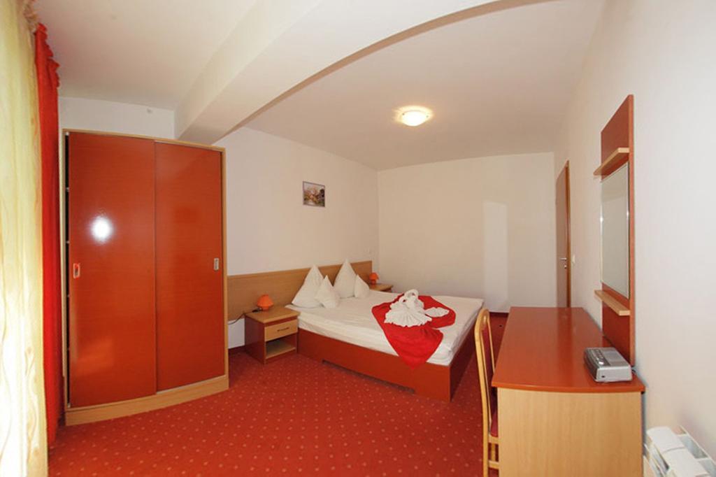 Hotel International Băile Herculane Exteriör bild