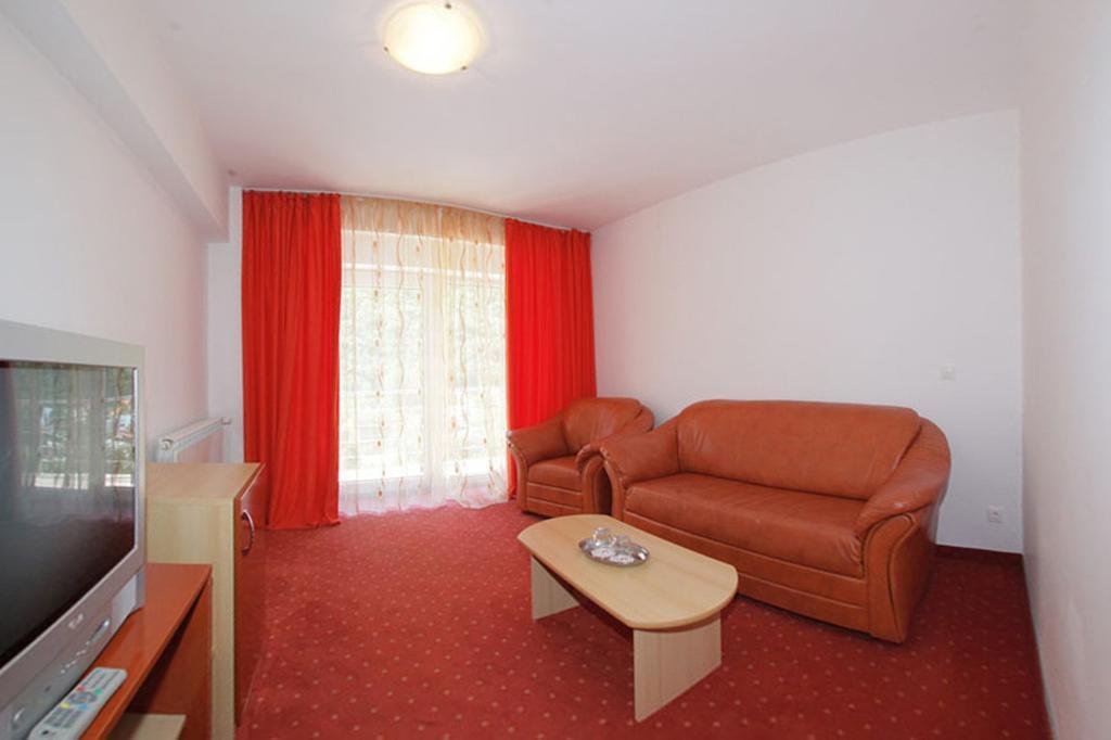 Hotel International Băile Herculane Exteriör bild