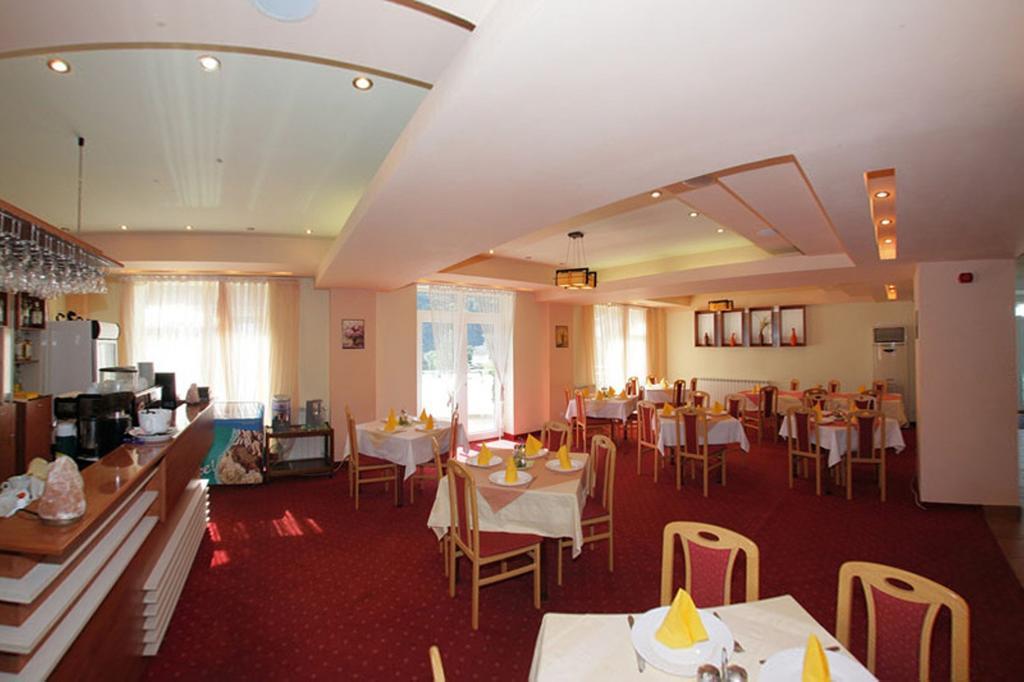 Hotel International Băile Herculane Exteriör bild