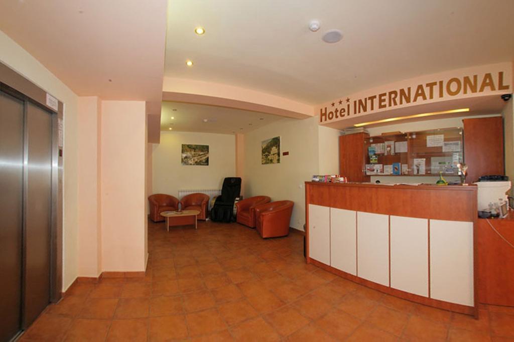 Hotel International Băile Herculane Exteriör bild
